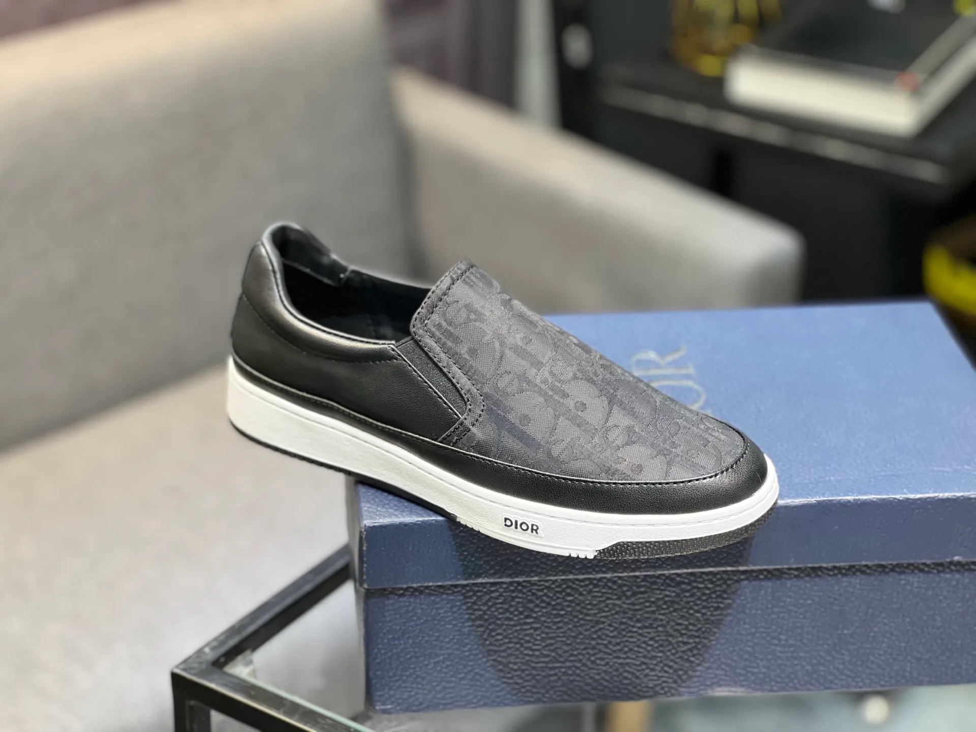 Men's shoes 💰420 [Dior] 🔝The latest masterpiece of high-end men's shoes brand: original special cloth fabric imported from Italy + cowhide + imported sheepskin lining 🔥Original toe-cap rubber outsole Soft and comfortable, making walking more convenient and comfortable! Size: 38-44 (45 can be customized)